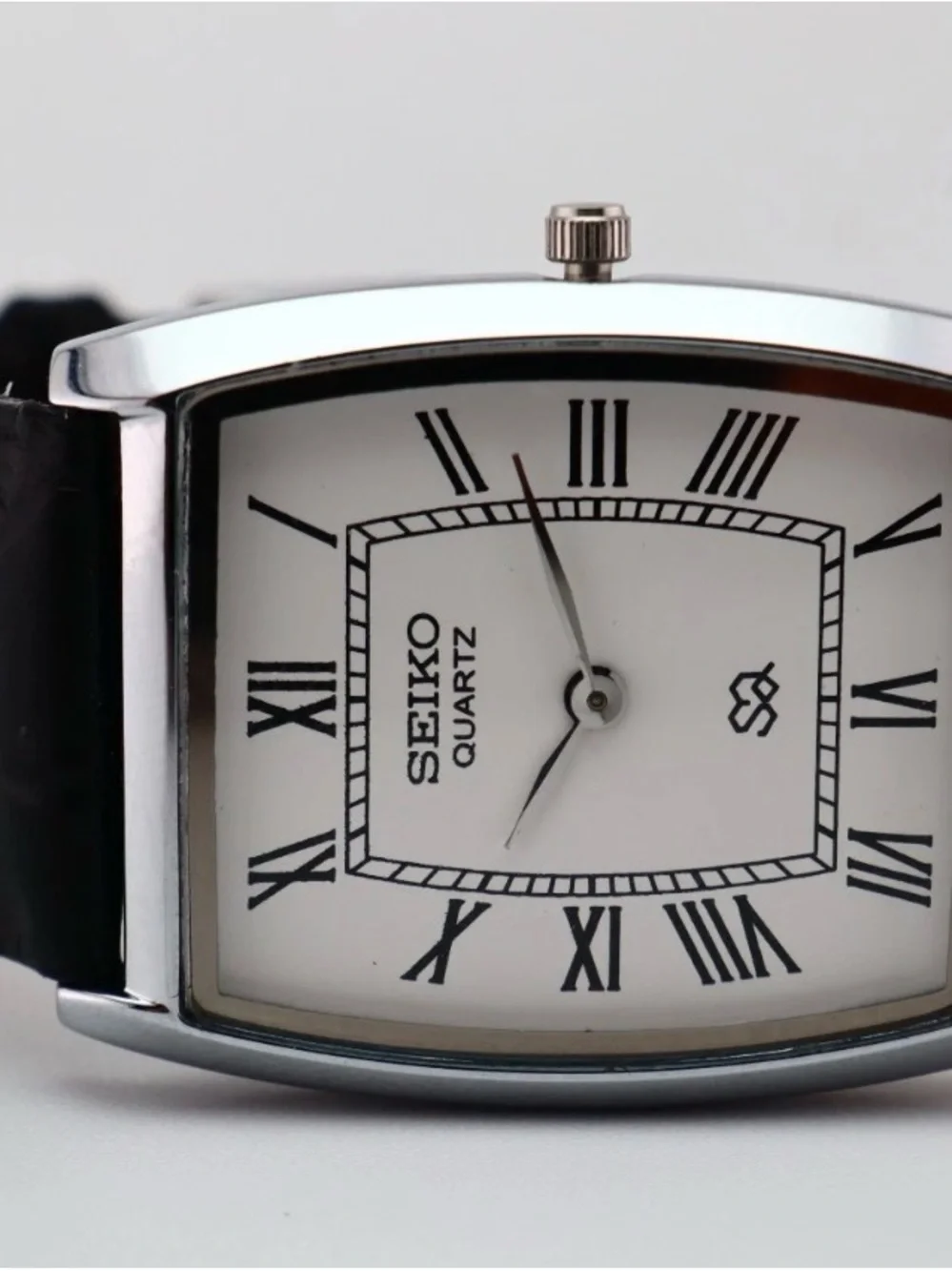 Seiko Silver Case Black Leather Strap Watch - White Dial